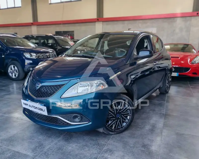 2017 Lancia YPSILON