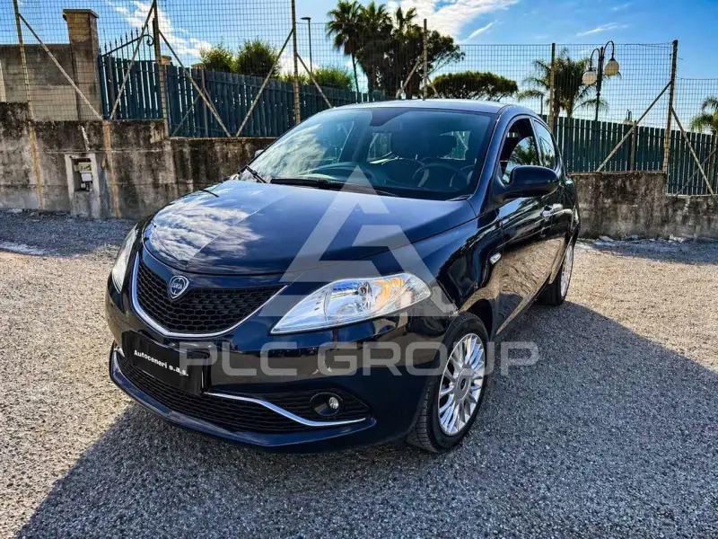 2017 Lancia YPSILON
