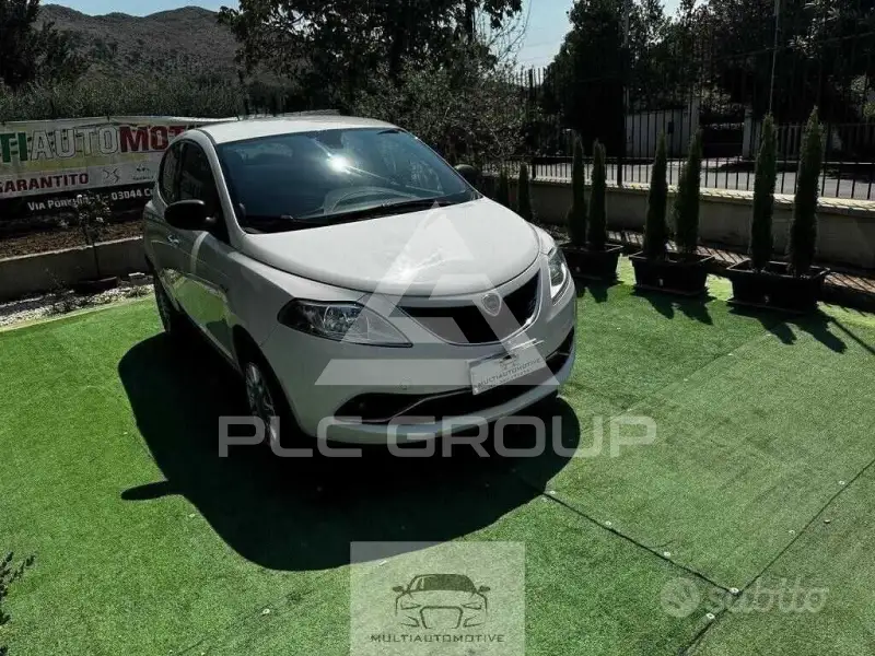 2017 Lancia YPSILON