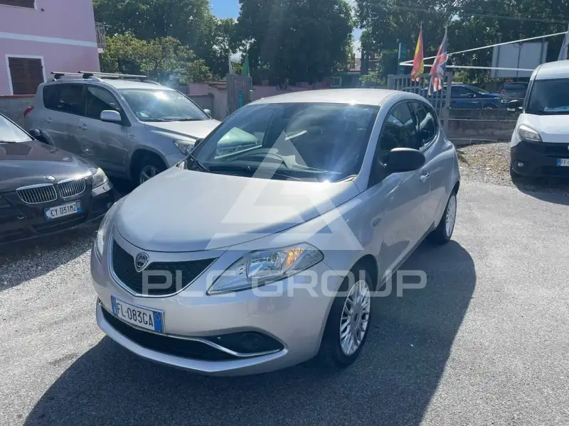 2017 Lancia YPSILON