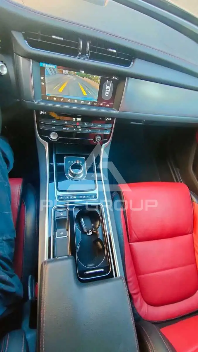 2017 Jaguar XF