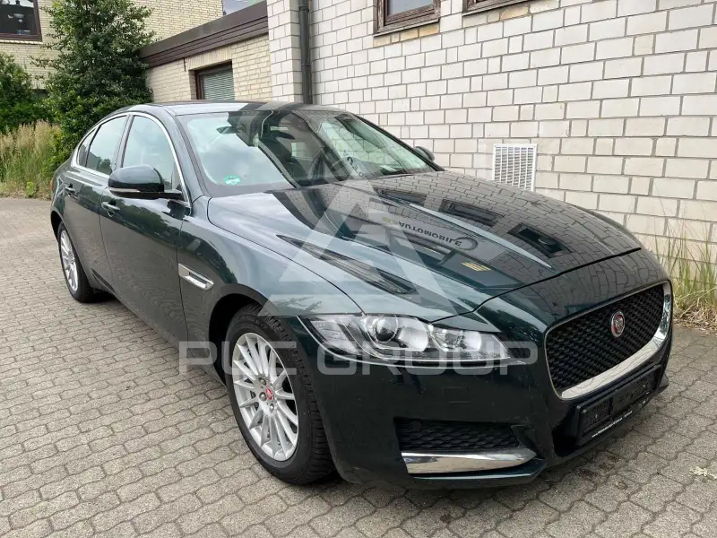 2017 Jaguar XF