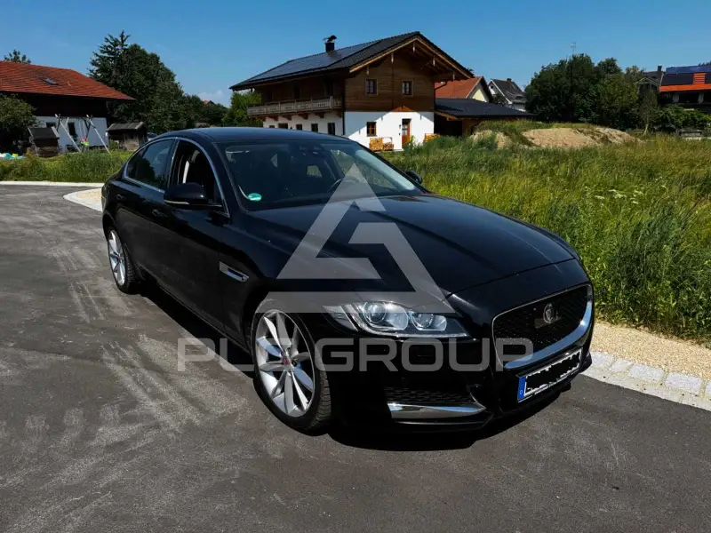 2017 Jaguar XF