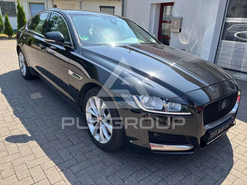 2017 Jaguar XF