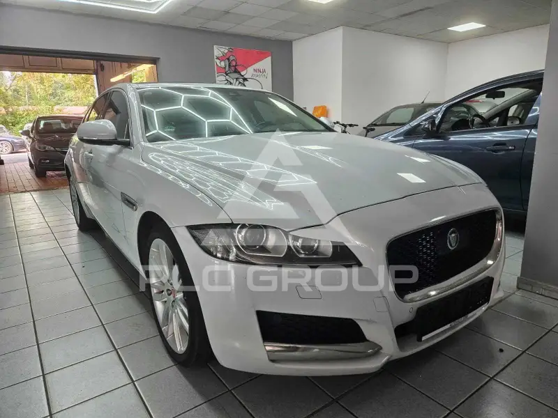 2017 Jaguar XF