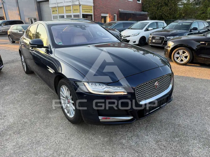 2017 Jaguar XF