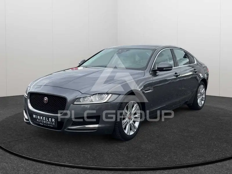 2017 Jaguar XF