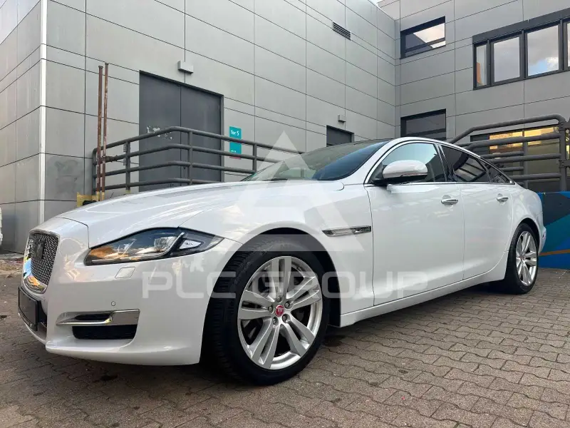 2017 Jaguar XJ