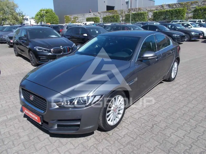 2017 Jaguar XE