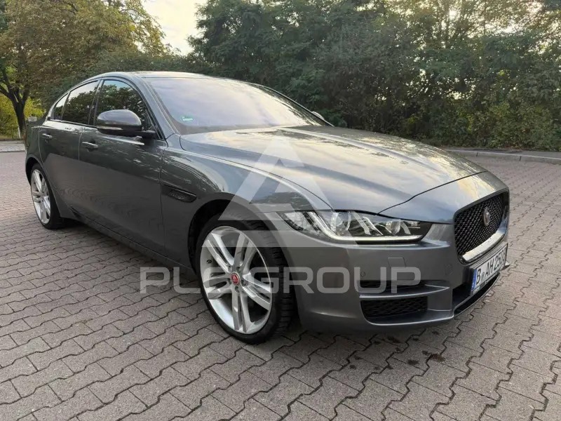 2017 Jaguar XE