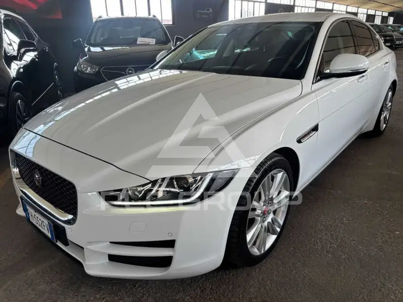 2017 Jaguar XE