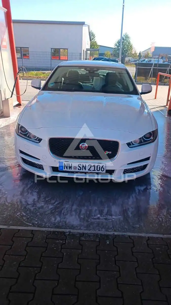 2017 Jaguar XE