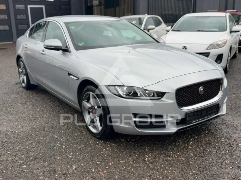 2017 Jaguar XE