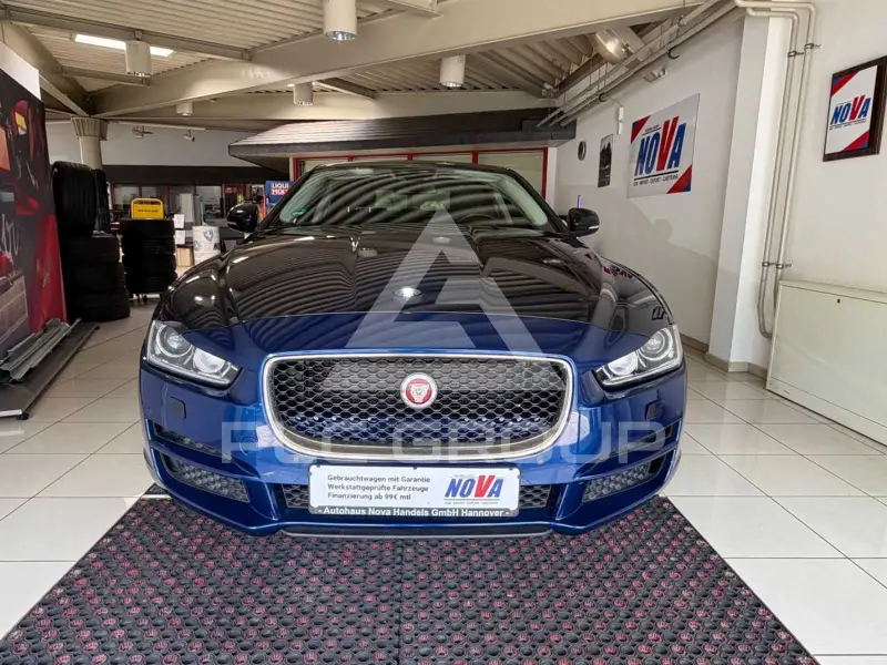 2017 Jaguar XE