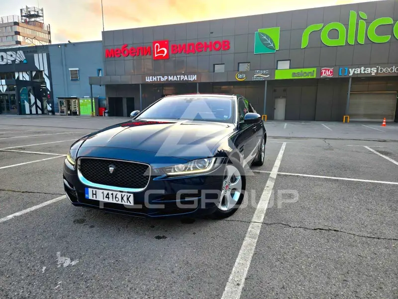 2017 Jaguar XE