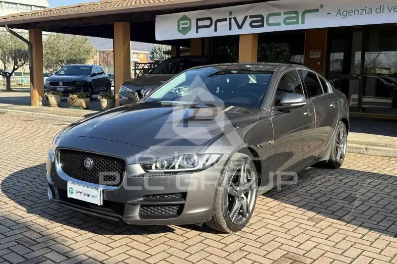 2017 Jaguar XE