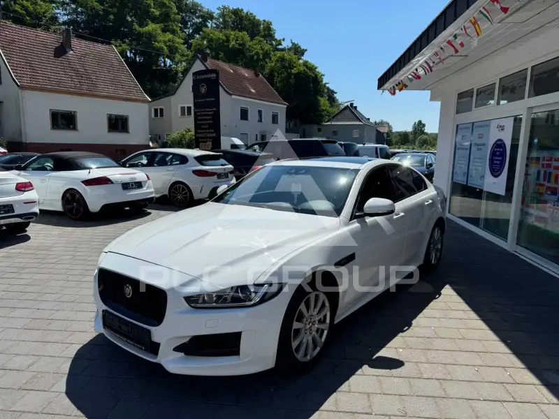 2017 Jaguar XE