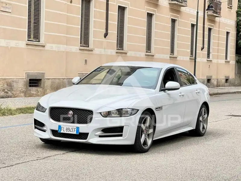 2017 Jaguar XE
