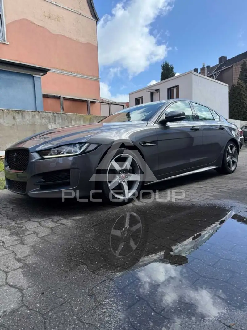 2017 Jaguar XE