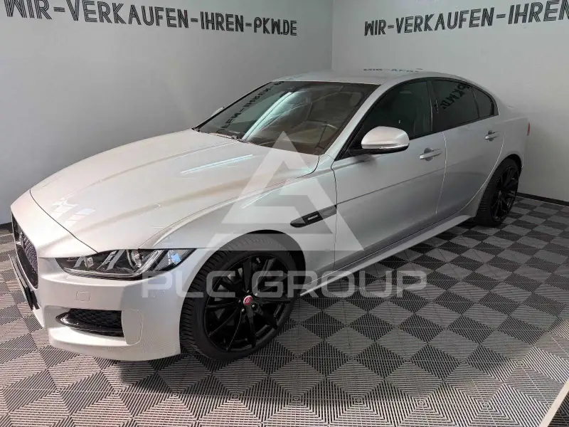 2017 Jaguar XE