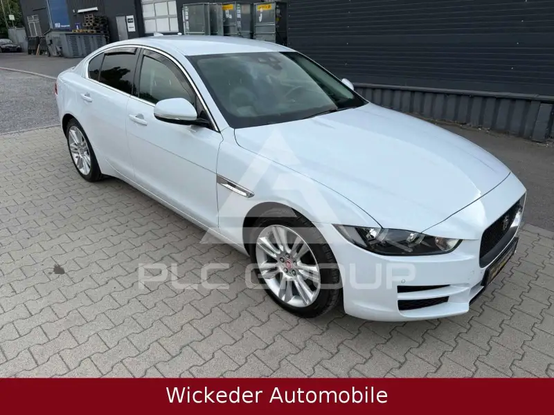 2017 Jaguar XE