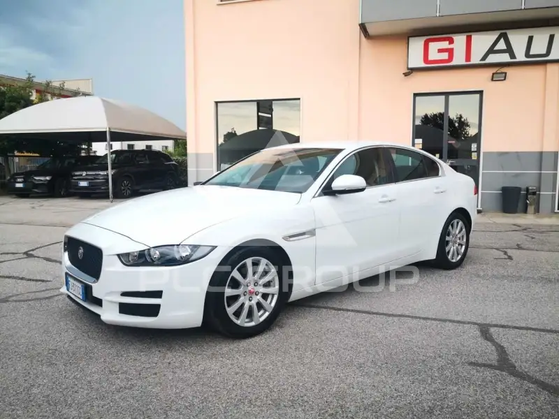 2017 Jaguar XE