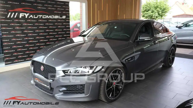 2017 Jaguar XE