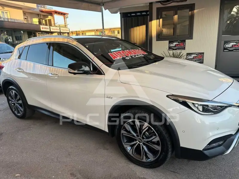 2017 Infinity QX30