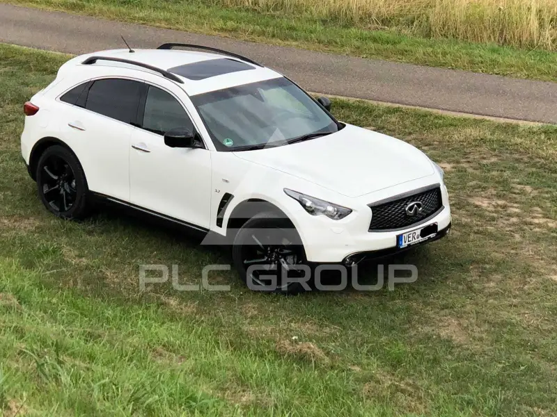 2017 Infinity QX70
