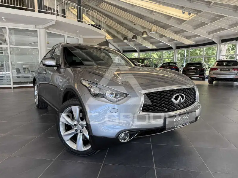 2017 Infinity QX70