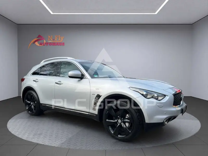 2017 Infinity QX70