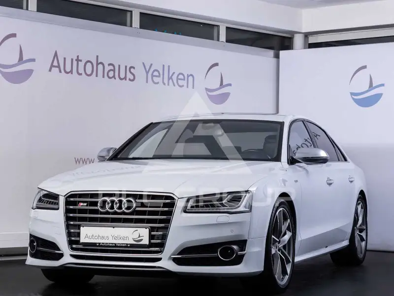 2017 Audi S8