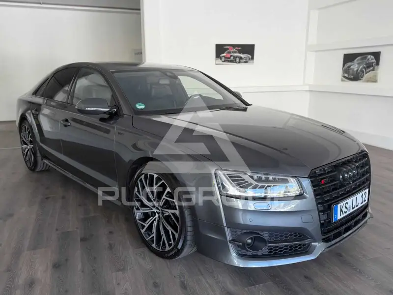 2017 Audi S8
