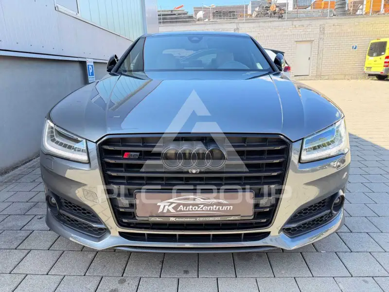 2017 Audi S8