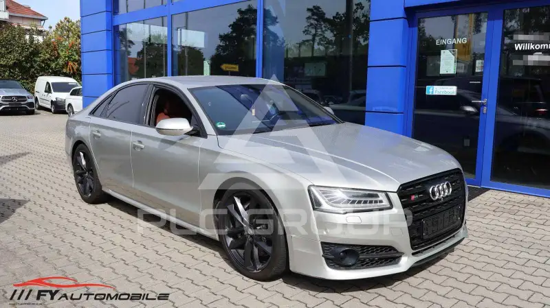2017 Audi S8