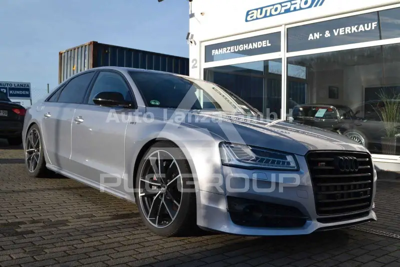 2017 Audi S8