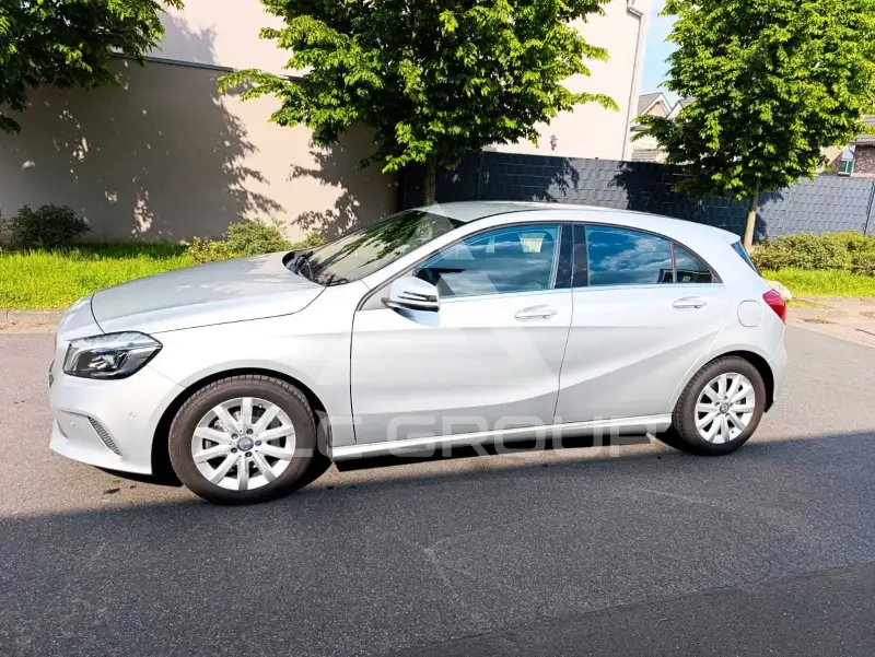 2017 Mercedes Benz A 180