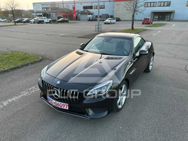 2017 Mercedes Benz SLC 200
