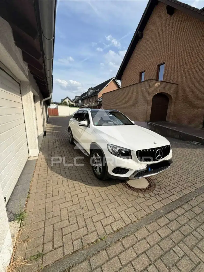 2017 Mercedes Benz GLC 250
