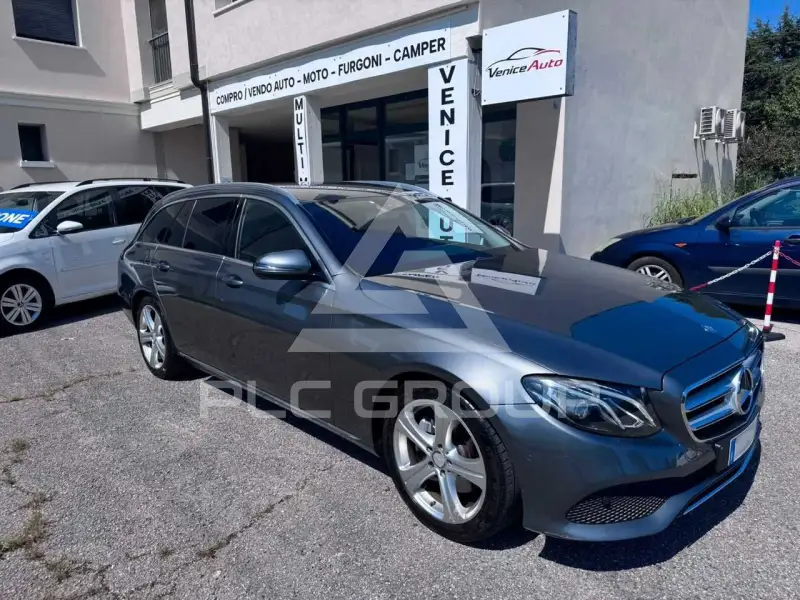 2017 Mercedes Benz E 220