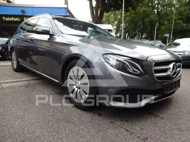 2017 Mercedes Benz E 220