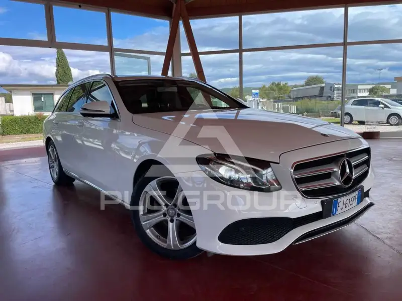2017 Mercedes Benz E 220