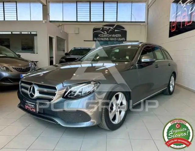2017 Mercedes Benz E 220