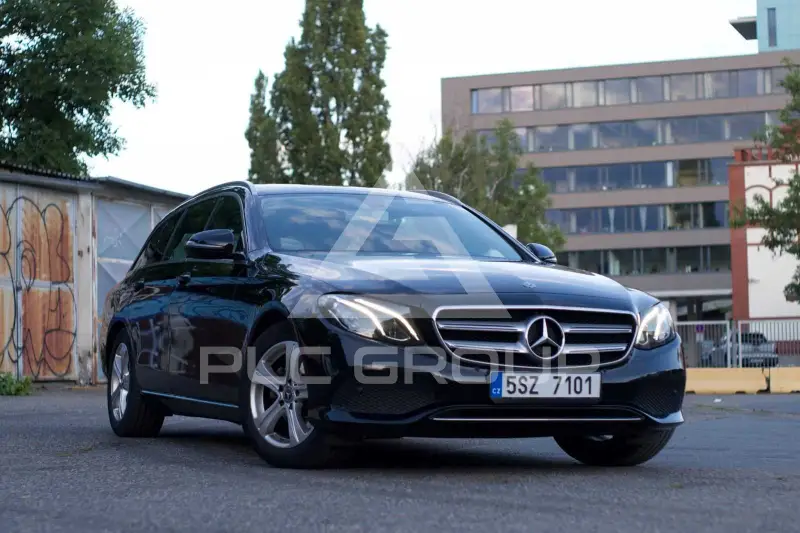2017 Mercedes Benz E 220