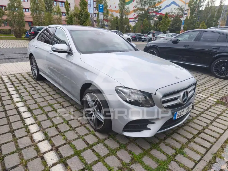 2017 Mercedes Benz E 220