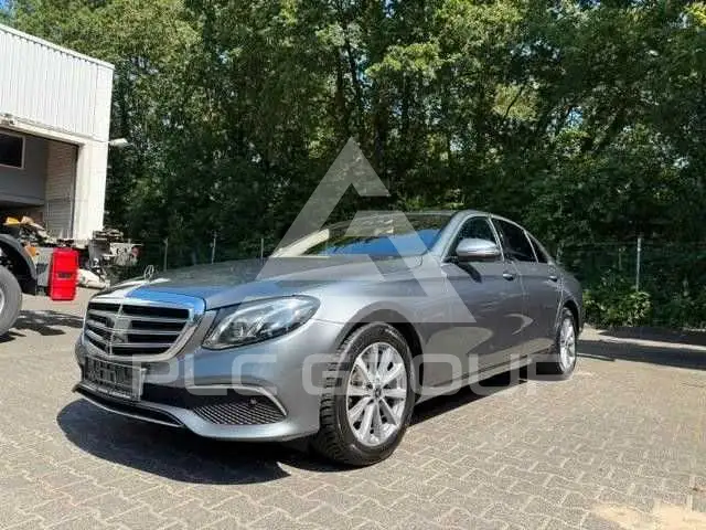 2017 Mercedes Benz E 220