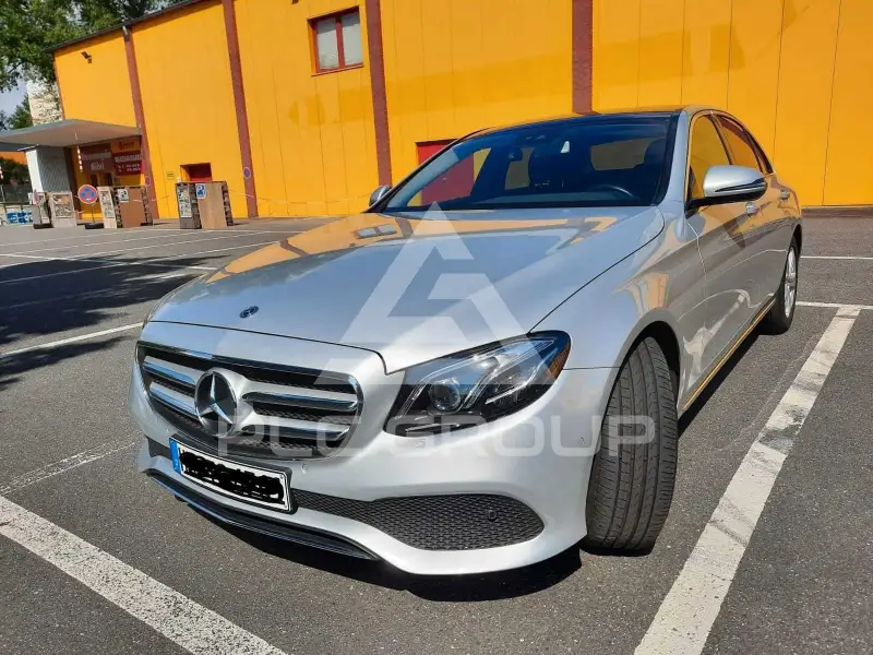 2017 Mercedes Benz E 220