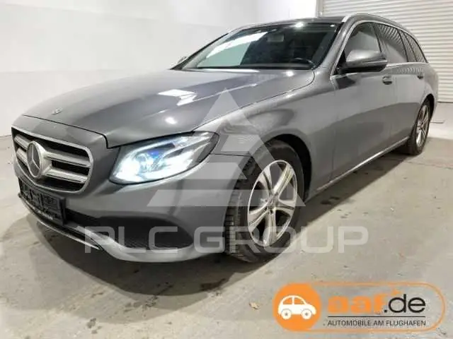 2017 Mercedes Benz E 220