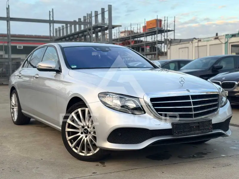 2017 Mercedes Benz E 220