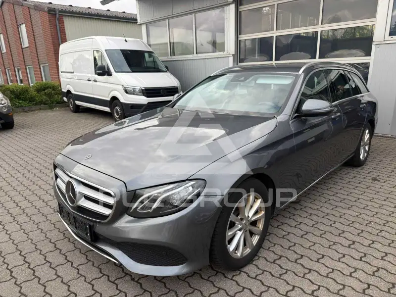2017 Mercedes Benz E 220
